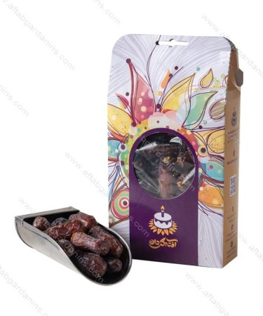 خرما خشک تازه و بسته‌بندی شده